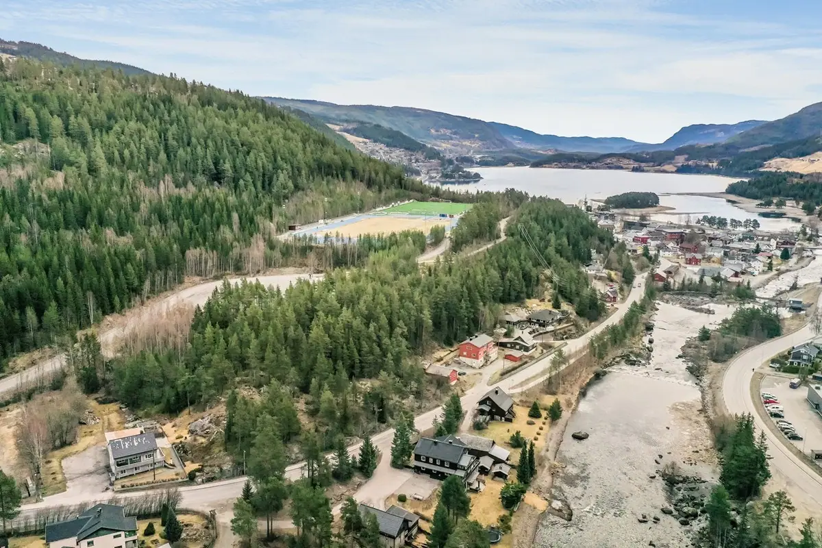 Kvitvelteigen, Fagernes